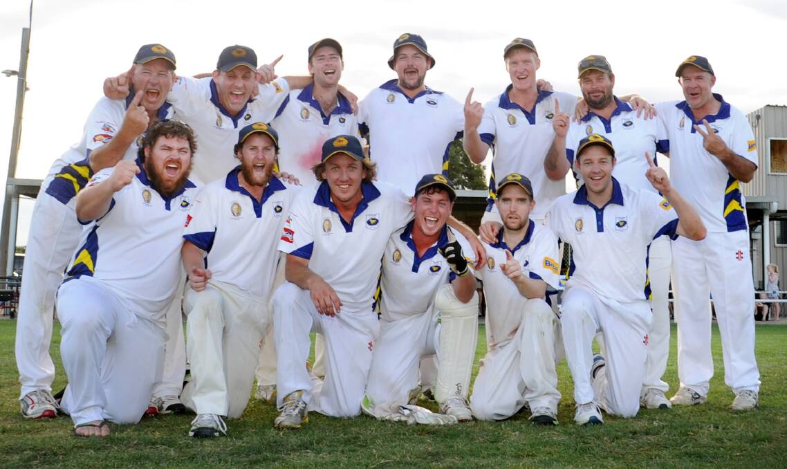 Colts after winning the 2016-2017 premiership. 