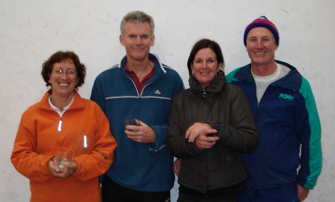 Division Two Winners, 2007. Helen Easson, Tony Nield, Tammy Hobbs, Don Perry.