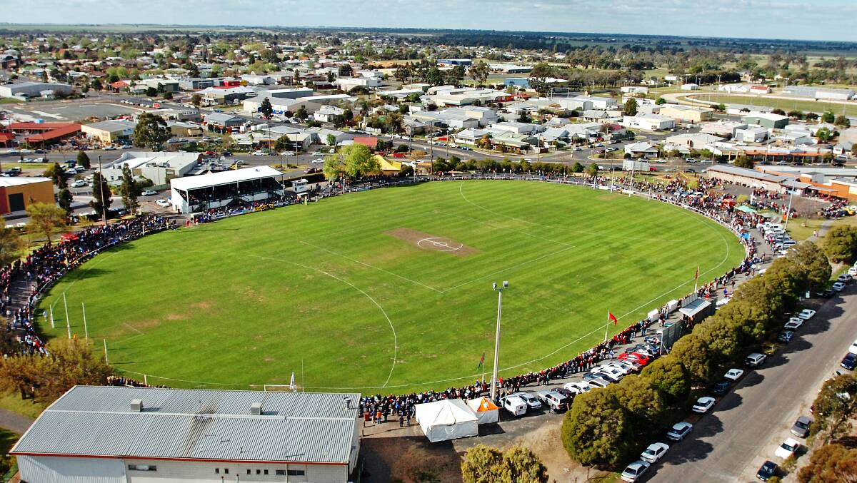 An aerial shot of City Oval before the 2014 Horsham District league grand final.
