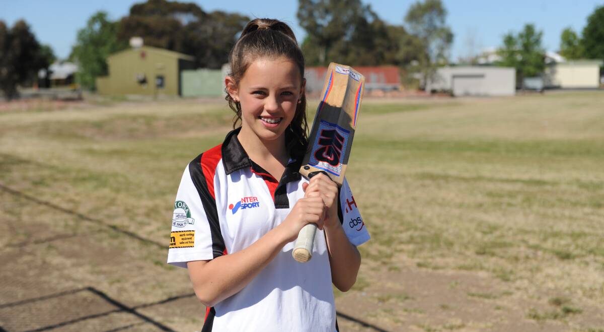 Georgia Baker-Miller of the Horsham Saints is in the under-14s Waves squad. 