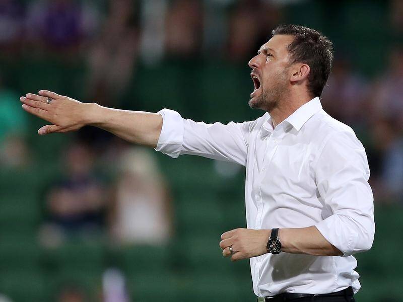 Perth Glory coach Tony Popovic wants the A-League to move fixtures to avoid extreme heat.