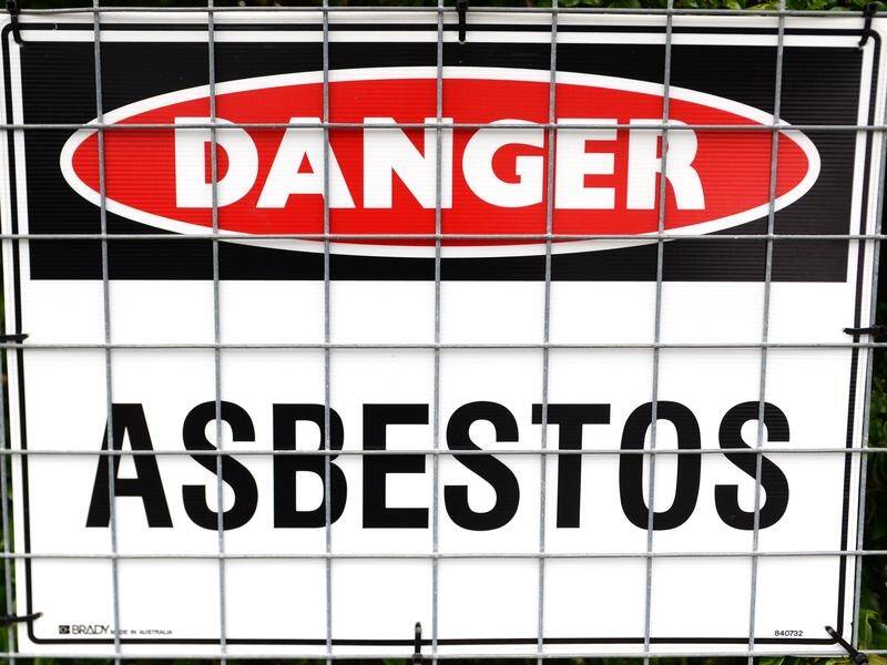 A woman died from mesothelioma after inhaling asbestos dust from her husband's work clothes. (Dan Peled/AAP PHOTOS)