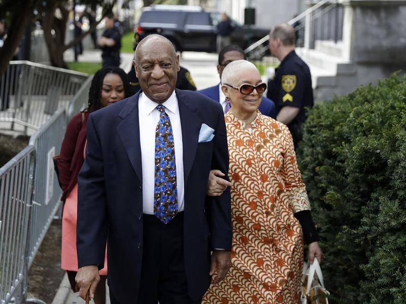 Bill Cosby's lawyers have called his accuser a liar in closing arguments at his sex assault trial.