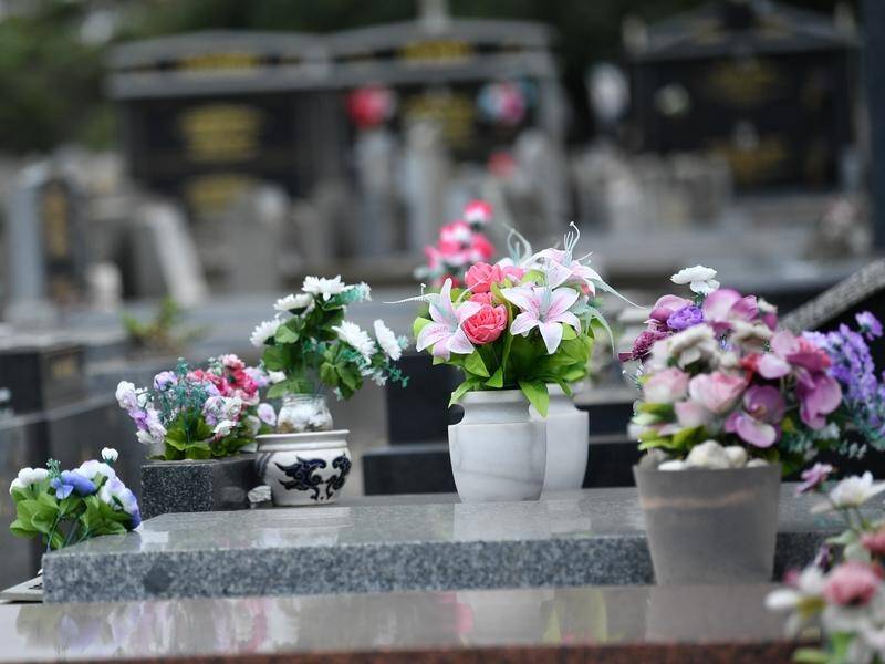 NSW is cracking down on rogue operators in the funeral business who gouge vulnerable people. (Joel Carrett/AAP PHOTOS)