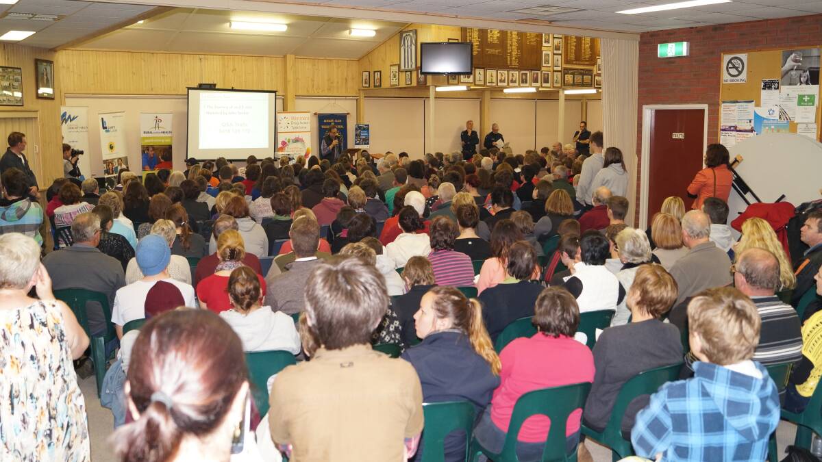 More than 350 people attended a forum about ice in Warracknabeal on Wednesday night.