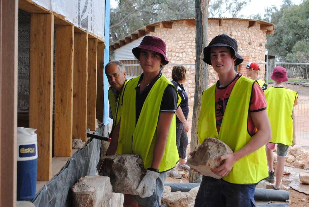 HANDS ON: Hopetoun Builder Mal McLean with Hands On Learning students Jack Landrigan and Brayden Carra. Picture: CONRIBUTED