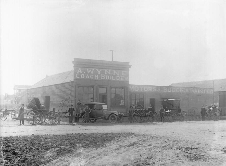 INN: Site of the Welcome Inn, later purchased by Arthur Wynne, coach builder located on the north-east corner of Wilson and Darlot Streets (100 Wilson Street), Horsham. Photo by Cahills Studio, about 1919. [Source: HHS 061447]