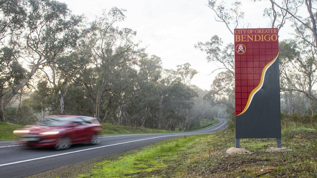A car crosses the border between Greater Bendigo and the Mitchell Shire. Picture: DARREN HOWE