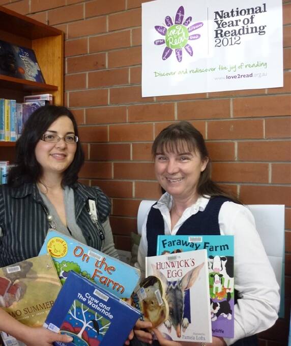 ON SHOW: Edenhope librarian Melanie Donovan and environmental educator Jeanie Clark display some of the library’s picture books used in the Read4Nature workshop on Friday. Picture: CONTRIBUTED